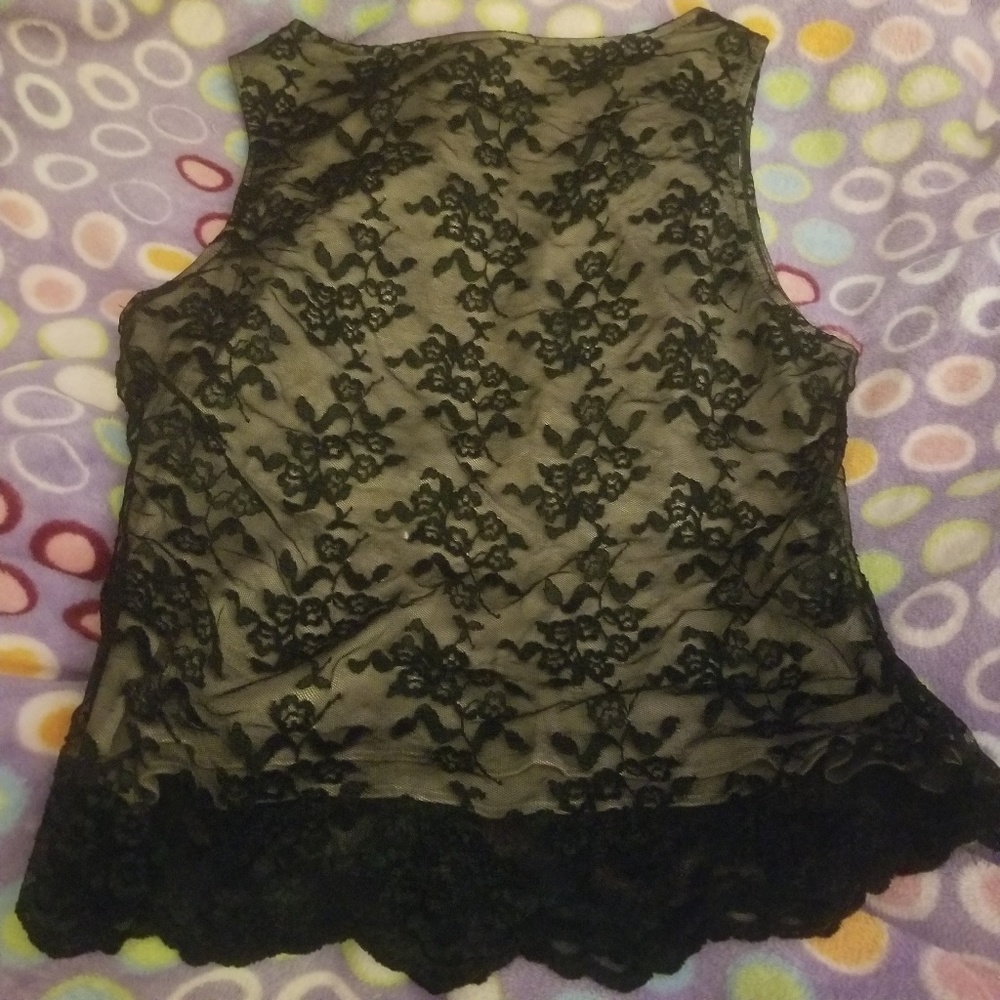 Top. Womens. - Picture 4 of 5